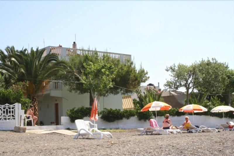 Posidonia Pension Амаринтос Экстерьер фото