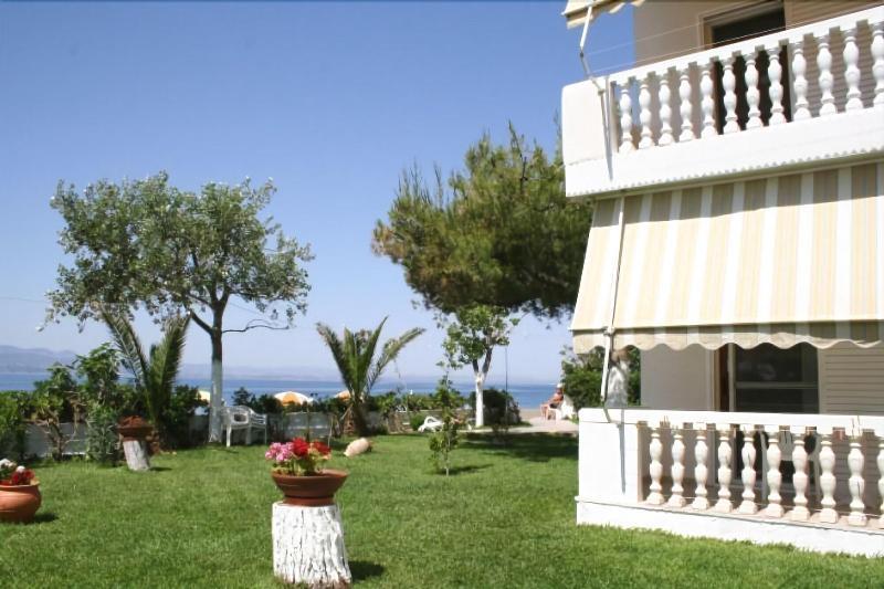 Posidonia Pension Амаринтос Экстерьер фото